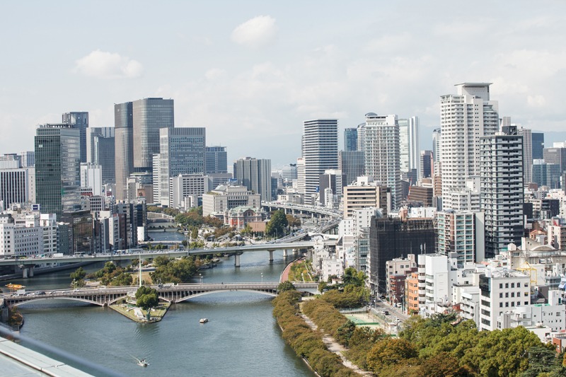 Vue générale du centre d'Osaka avec les axes urbains et les rivières